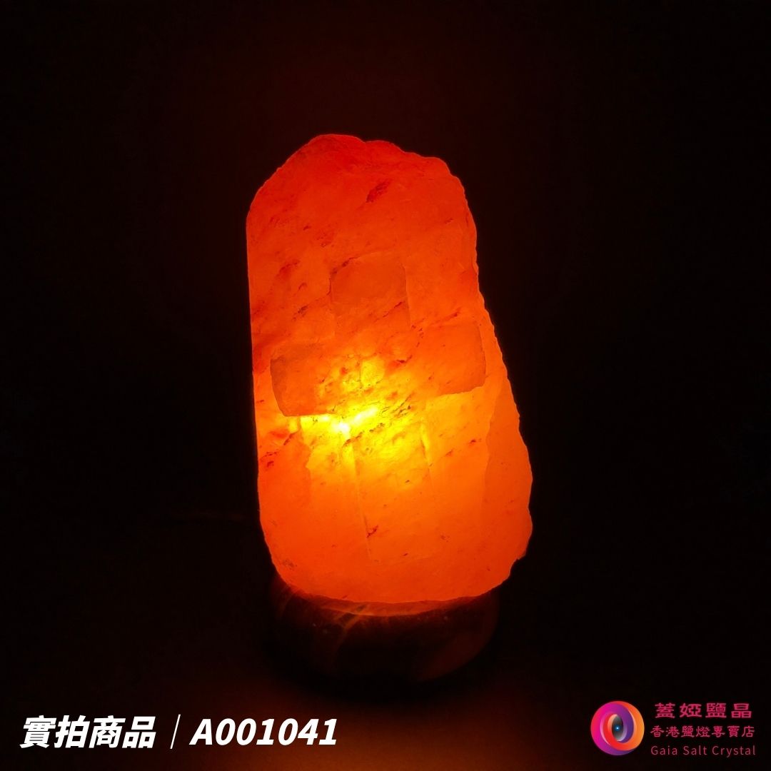 蓋婭鹽晶 玫瑰鹽十字原礦鹽燈 A001041，正面點燈