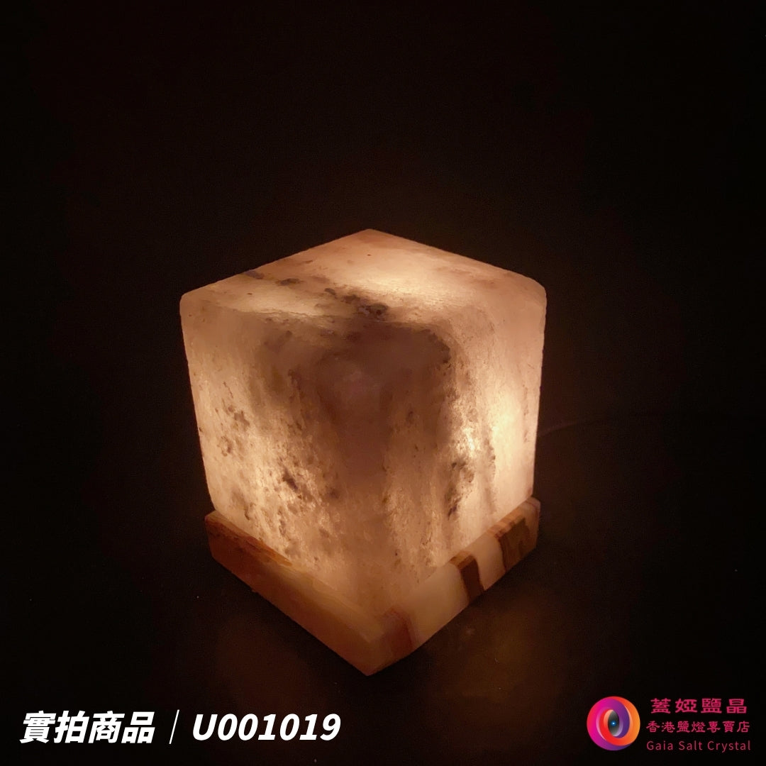 蓋婭鹽晶 灰藍鹽四方玉璽 USB 鹽燈 U001019，正面點燈